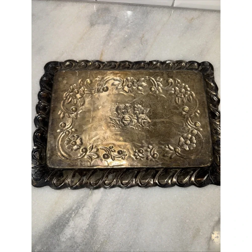 ANTIQUE SILVER PLATED - REYNOLDS ANGELS - EMBOSSED CARD‎ TRAY  1901, 11¾
